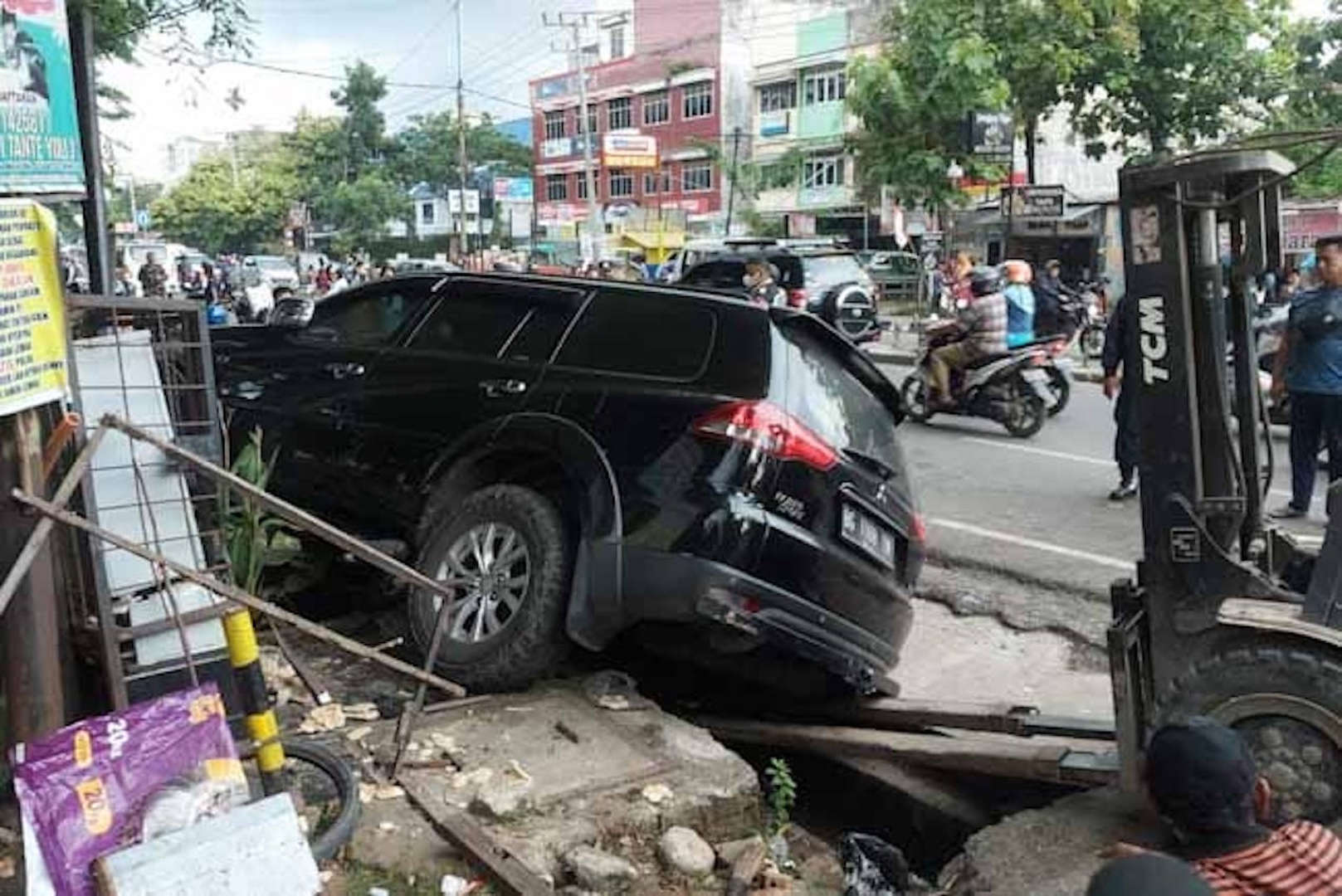 Pedagang Gorengan Tewas Ditabrak Pajero Sport di Palembang, Ternyata Pengemudinya Perwira TNI